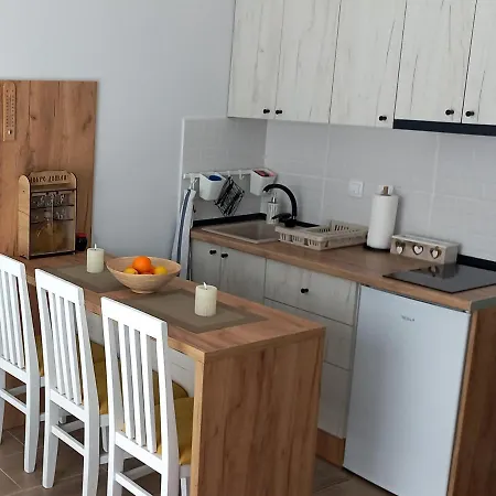 Lola Jezero Lägenhet *