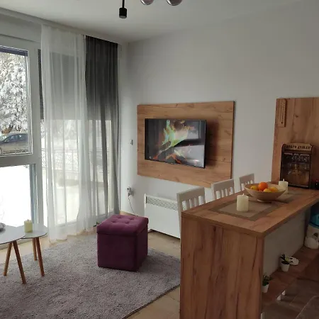 Lola Jezero Lägenhet *