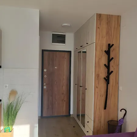 Lola Jezero Lägenhet