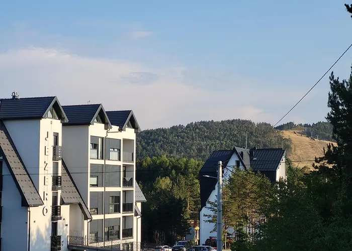 Lola Jezero Apartman *